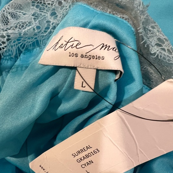 Surreal Gown in Cyan Maxi - Picture 4 of 4